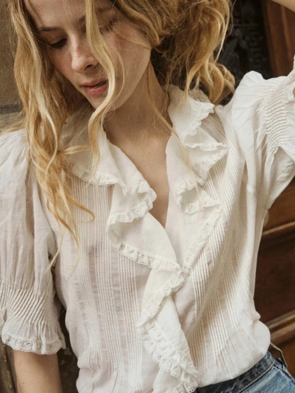 Madewell White Ruffle Front Button Blouse (just like Doën Henri top)